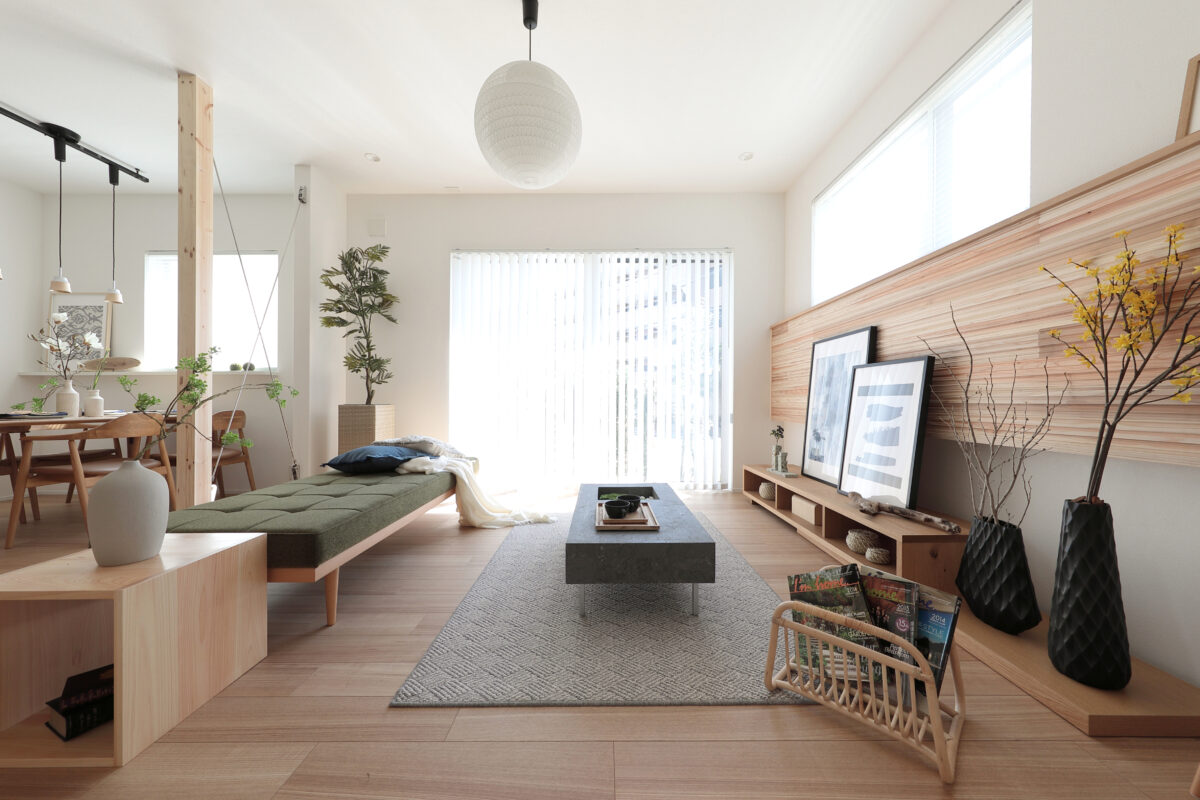木のぬくもりに佇む和風モダンなインテリア ポラスインテリア（POLUS INTERIOR）